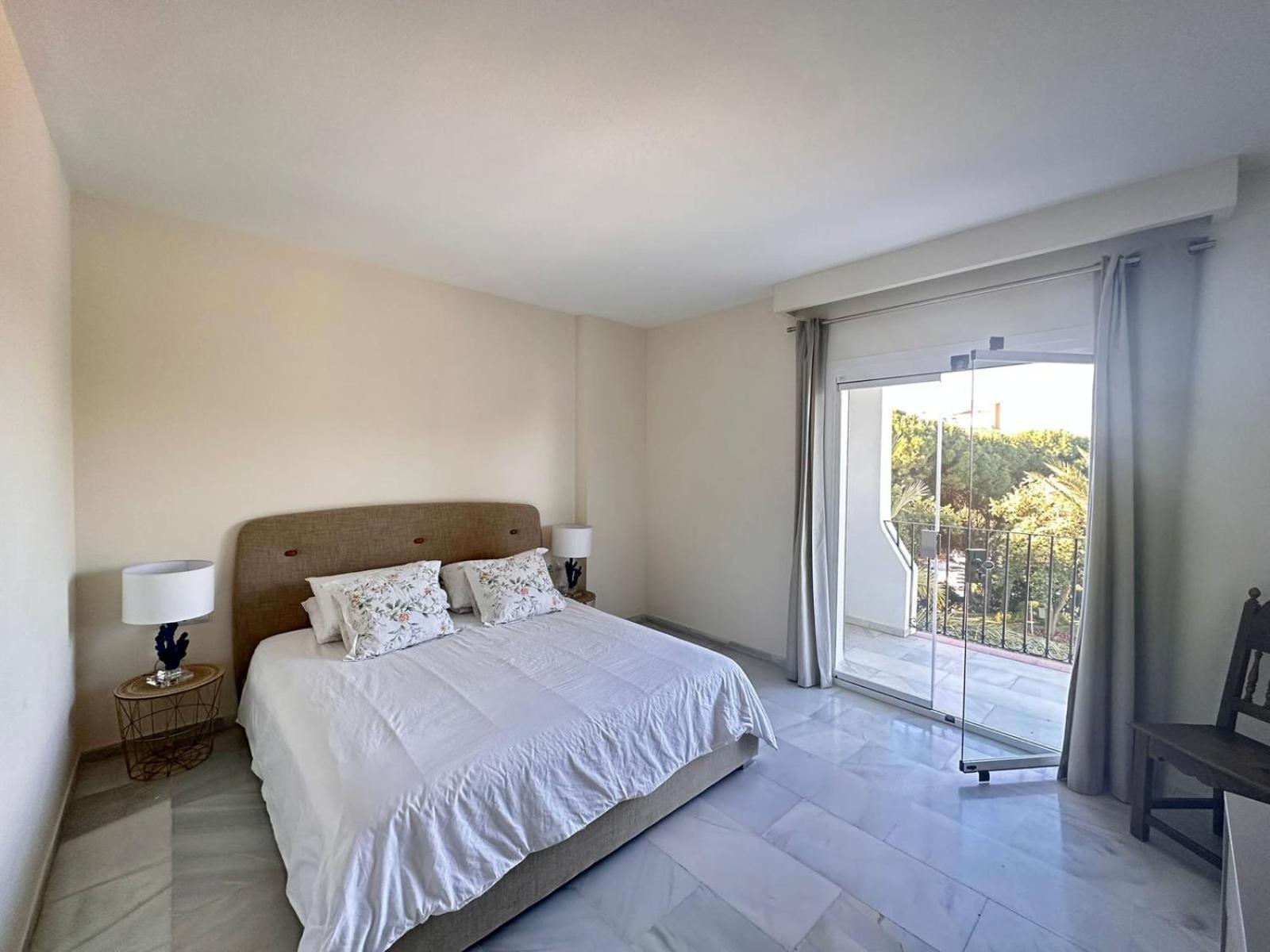 Apartamento Cabopino N Marbella Exterior foto